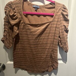 Democracy Top Womens Small Brown, Striped Ruched Elbow Sleeve 3/4